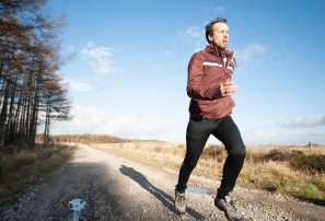 Jogging this autumn, natural jogging health tips and pain relief